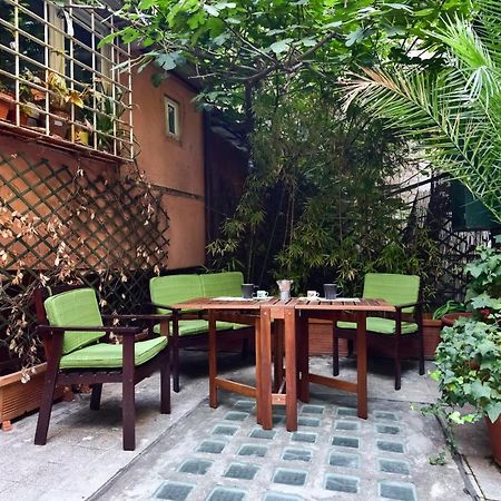 Monti Secret Garden Apartment Rome Bagian luar foto