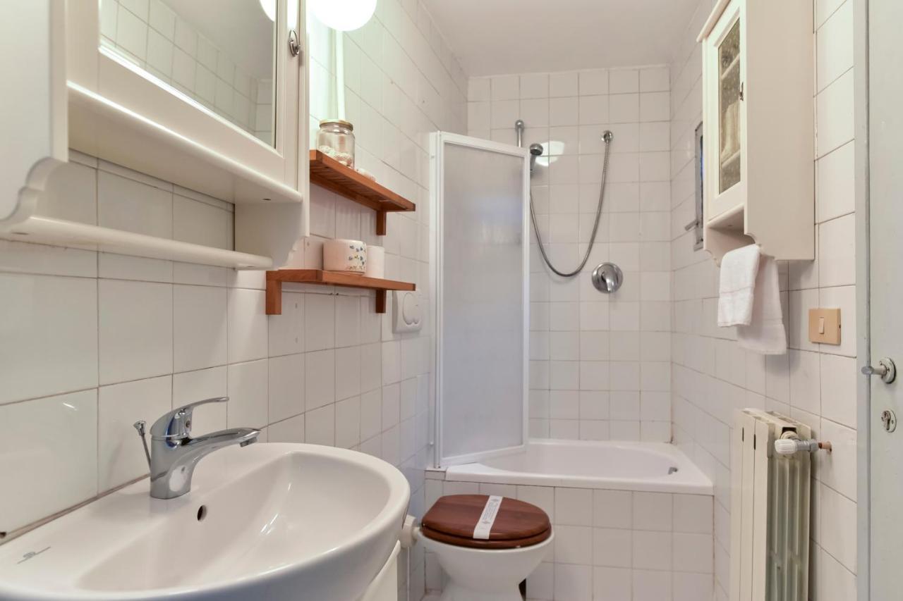 Monti Secret Garden Apartment Rome Bagian luar foto