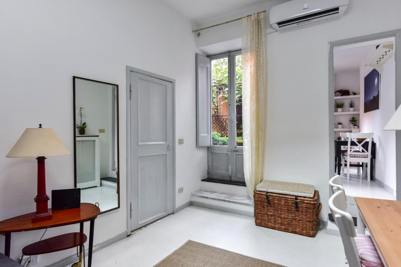 Monti Secret Garden Apartment Rome Bagian luar foto